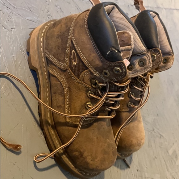 Work boots - Picture 2 of 3